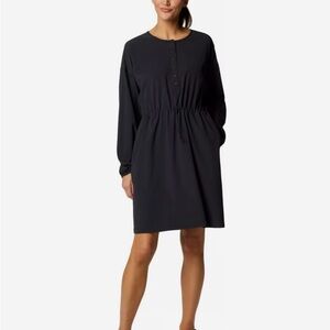 Columbia Pocket Dress 🖤